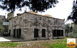 This building, located at the rear end of the Aqsa platform is believed to be the place where the Prophet Sulaiman (عليه السلام) passed away while leaning on his staff. It presently functions as a girls school.